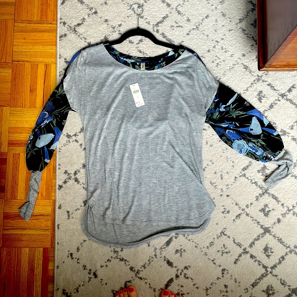 Long sleeve blouse with grey center and blue floral chiffon